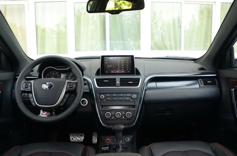 Фото салона FAW Besturn X80