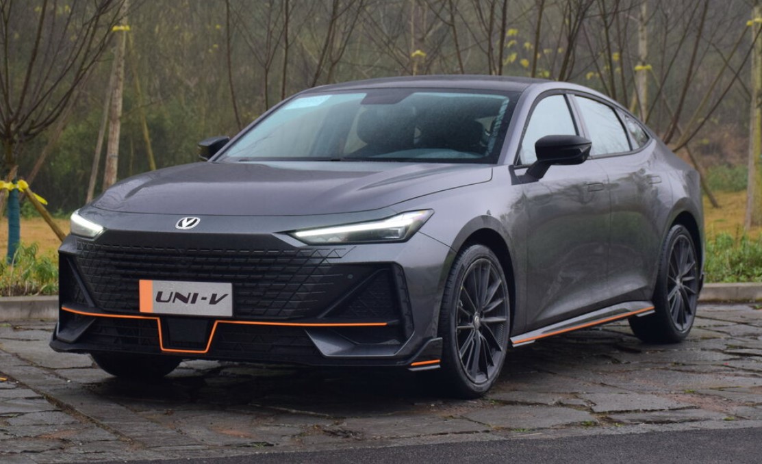 Фото Changan UNY-V