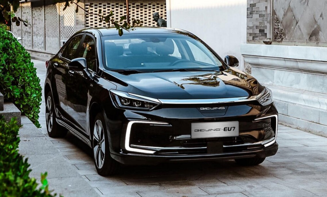 BAIC EU7